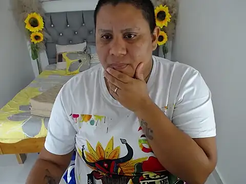 hotlesby_valery webcam