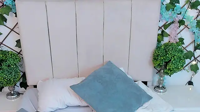 CharlotteBlossom webcam