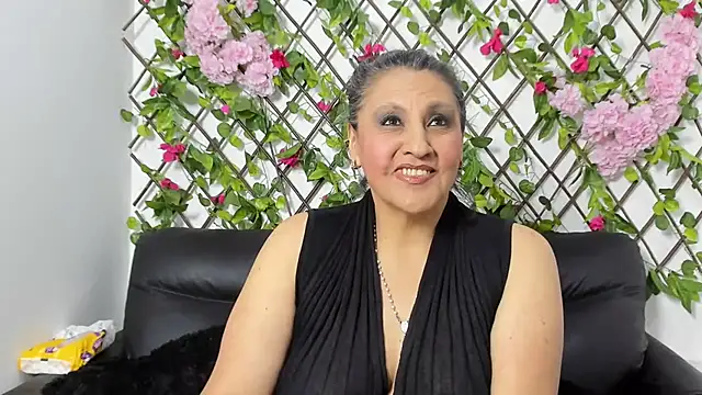 merlyna_goldens webcam