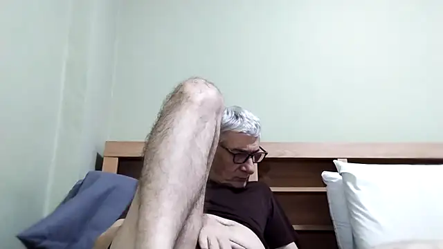 BIGUNCUTHARDCOCK webcam