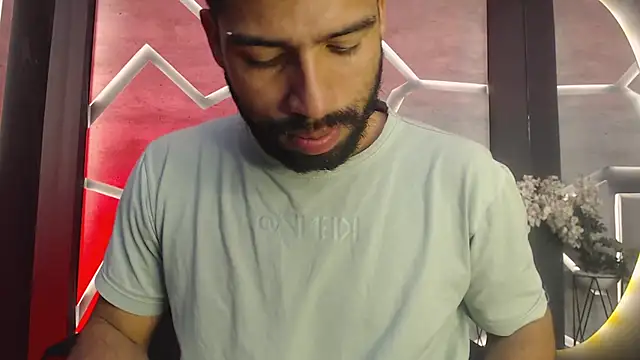 MyStrongSubmissive webcam