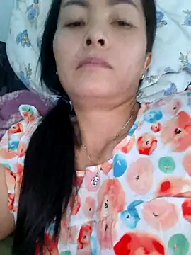 Baby-sexytits18 webcam