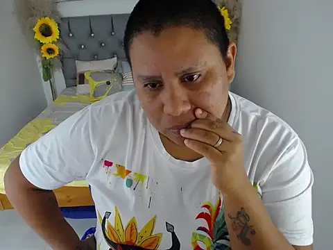 hotlesby_valery webcam