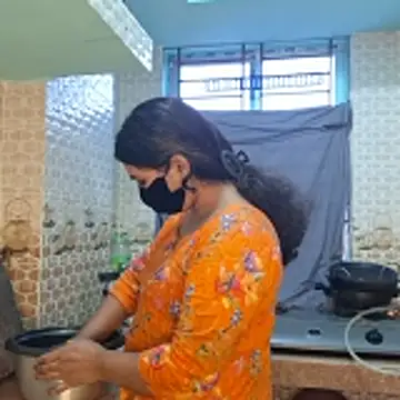 bristy- (F young) - pussy oiling