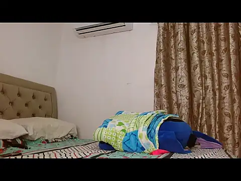 sweethoneytsx webcam