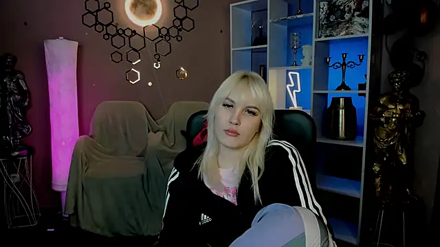 marta_smith (F teen) - flash boobs