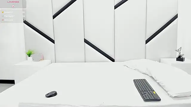 GeraldineSandoval webcam