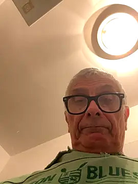 4n4l1zz4m1 (Ask my age) - Sborrata esplosiva  con il Lush