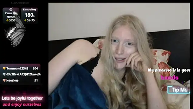 VeronicaJoyful webcam