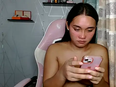 asian_cumstarrhian webcam