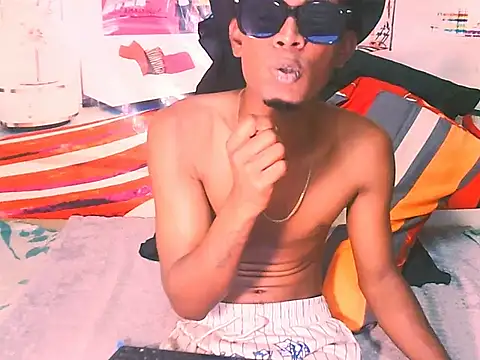 IndianThuggin webcam