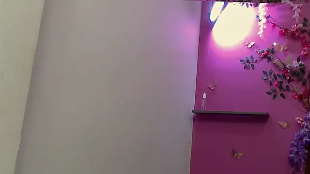 skinnybarbie022 webcam