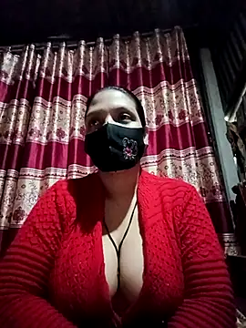 ripa- (F mature) - Boobs show