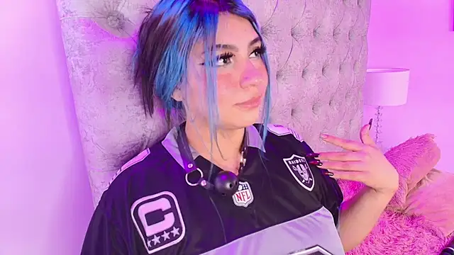 Salem_skyler_ webcam