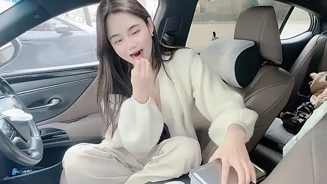 orla2021 (F young) - 情趣内衣+黑牛Sexy lingerie + Black Bull😍