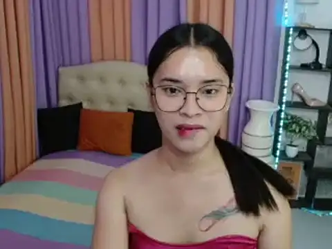 SeductiveAppleTS webcam