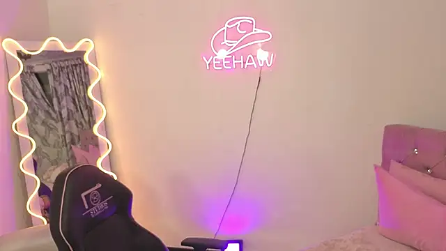 saaya_tay - Saaya_tay's free webcam - UK Sex Cams