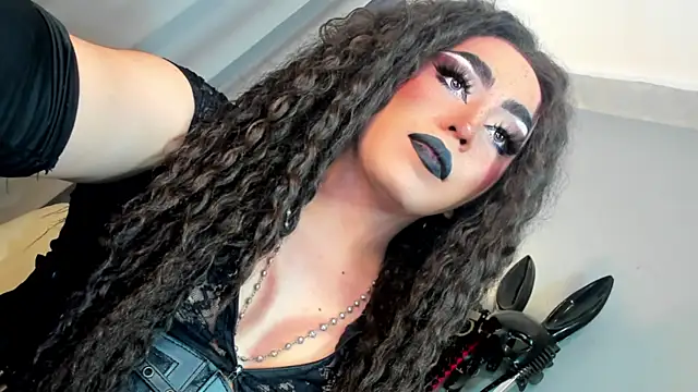 DominaAurumXXX webcam