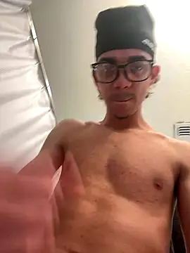 ryan_12xx (Ask my age) - Spit on chest