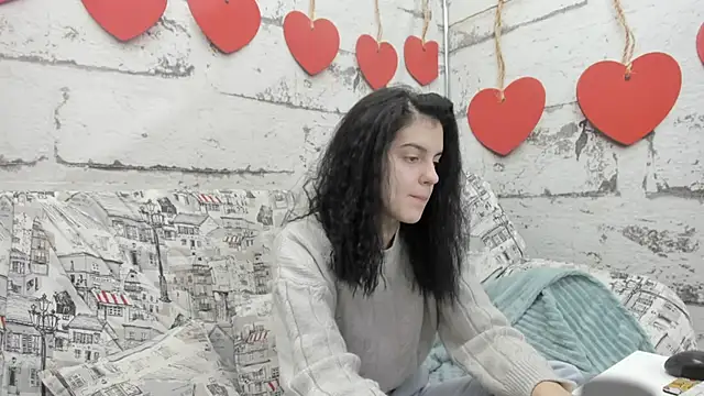 lovely_audrey (F teen) - vodka shot