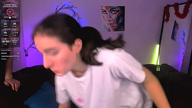 khloebeauty (Ask my age) - flash tits