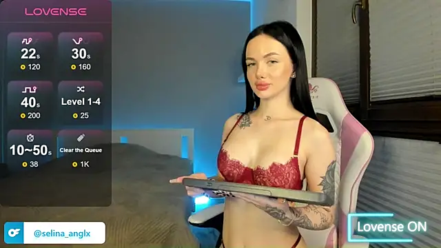 SelinaStorm webcam