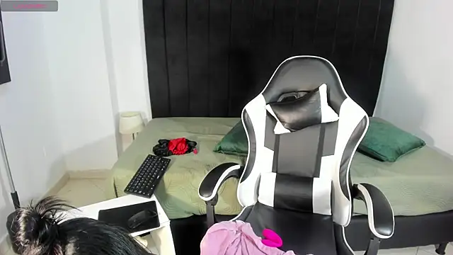 helena_copper_ webcam