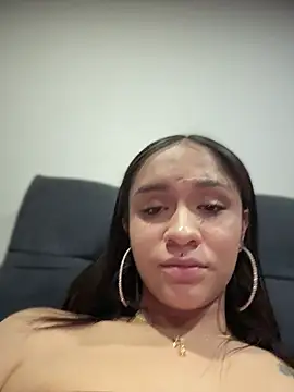 isabella-teen (F teen) - Take off my shirt🍒