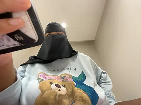 submissive_arab (F young) - Write name on boob [the one who tip most