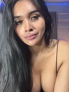 PrettyYoungHugeCockTS