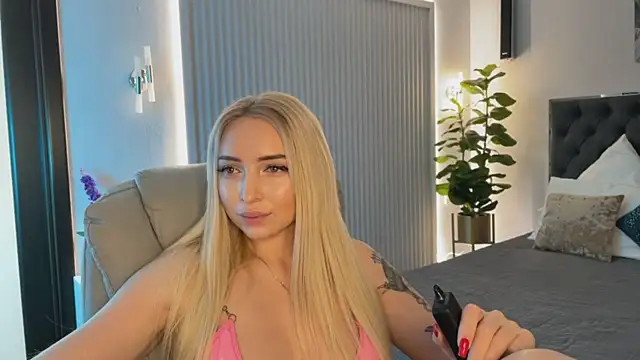 ohmyemma (F young) - lovense control for last tiper