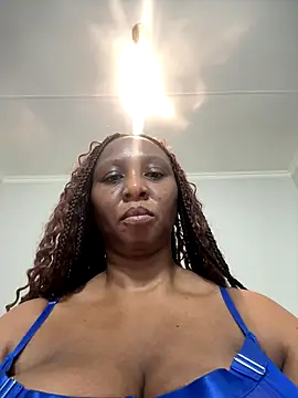 Bootyliciouse21X webcam