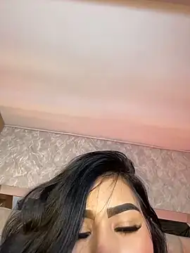 maddygray_ (F young) - SHOW SALIVA FULL IN TITS MADDY