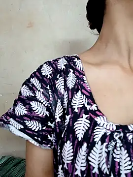 xpihu (F young) - Anal fuck dildo s