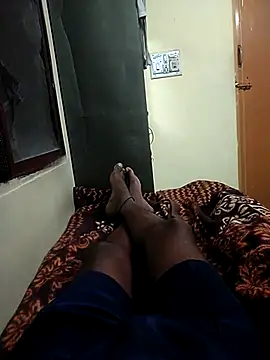 solofucker33 (M young) - Make me happy guys