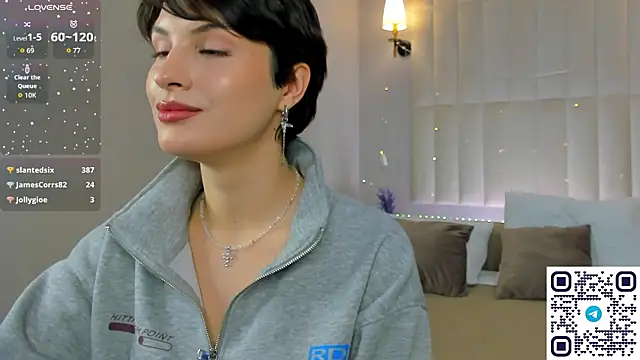 Adeline_Perle webcam