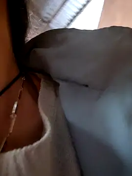 gio-thu - Gio-thu's free webcam - UK Sex Cams