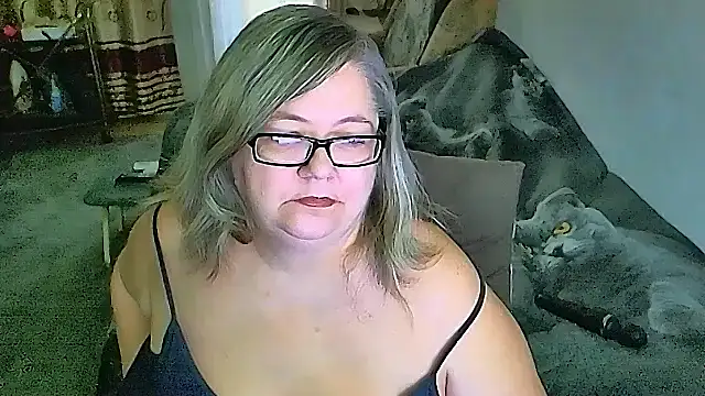 sex2 (F mature) - naked, squirt