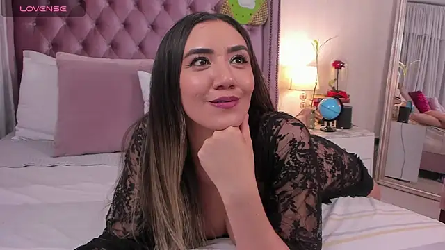 natashaleightt webcam