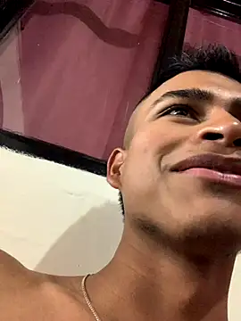 Emiliano_Reyes webcam