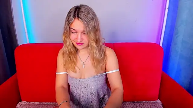 Milka_Blond webcam