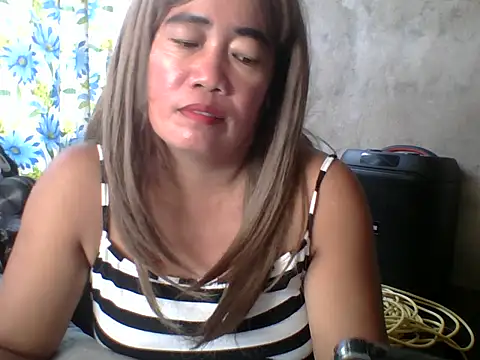 pinaySandra webcam