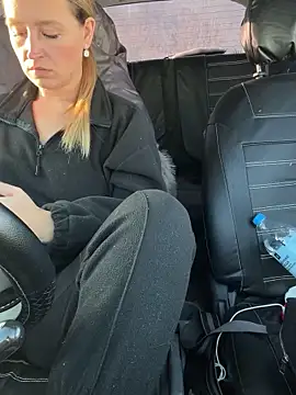 stasywood (F young) - Finger ass/finger pussy💦🍑