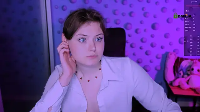 nikole_kitt (F teen) - boobs oil