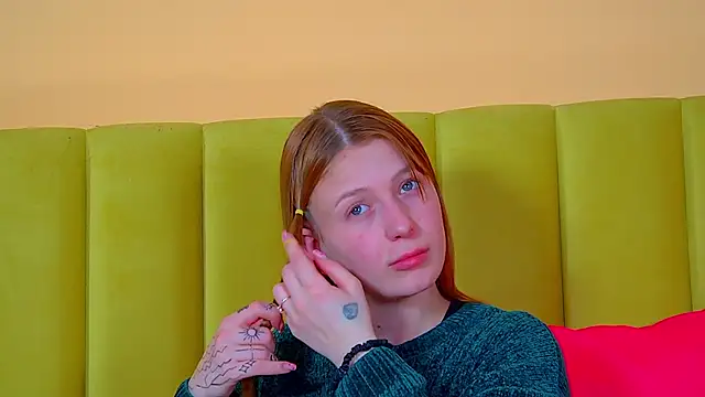 BeatriceBinoche webcam