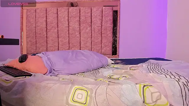 alaiasexygirl webcam