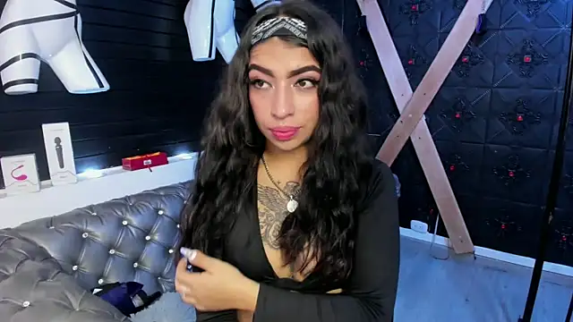 TeennNaugthy18 webcam