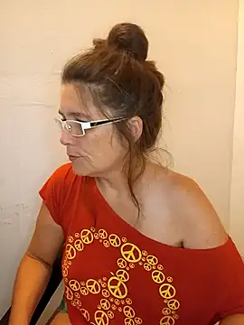 merida2276 (F milf) - Sexy Dance