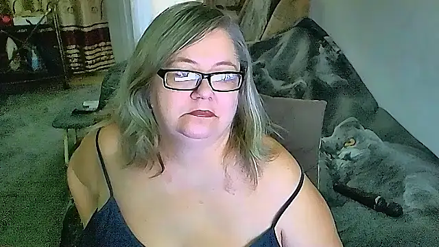 sex2 (F mature) - naked, squirt