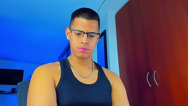 _john_boy_ (M young) - Make me naked